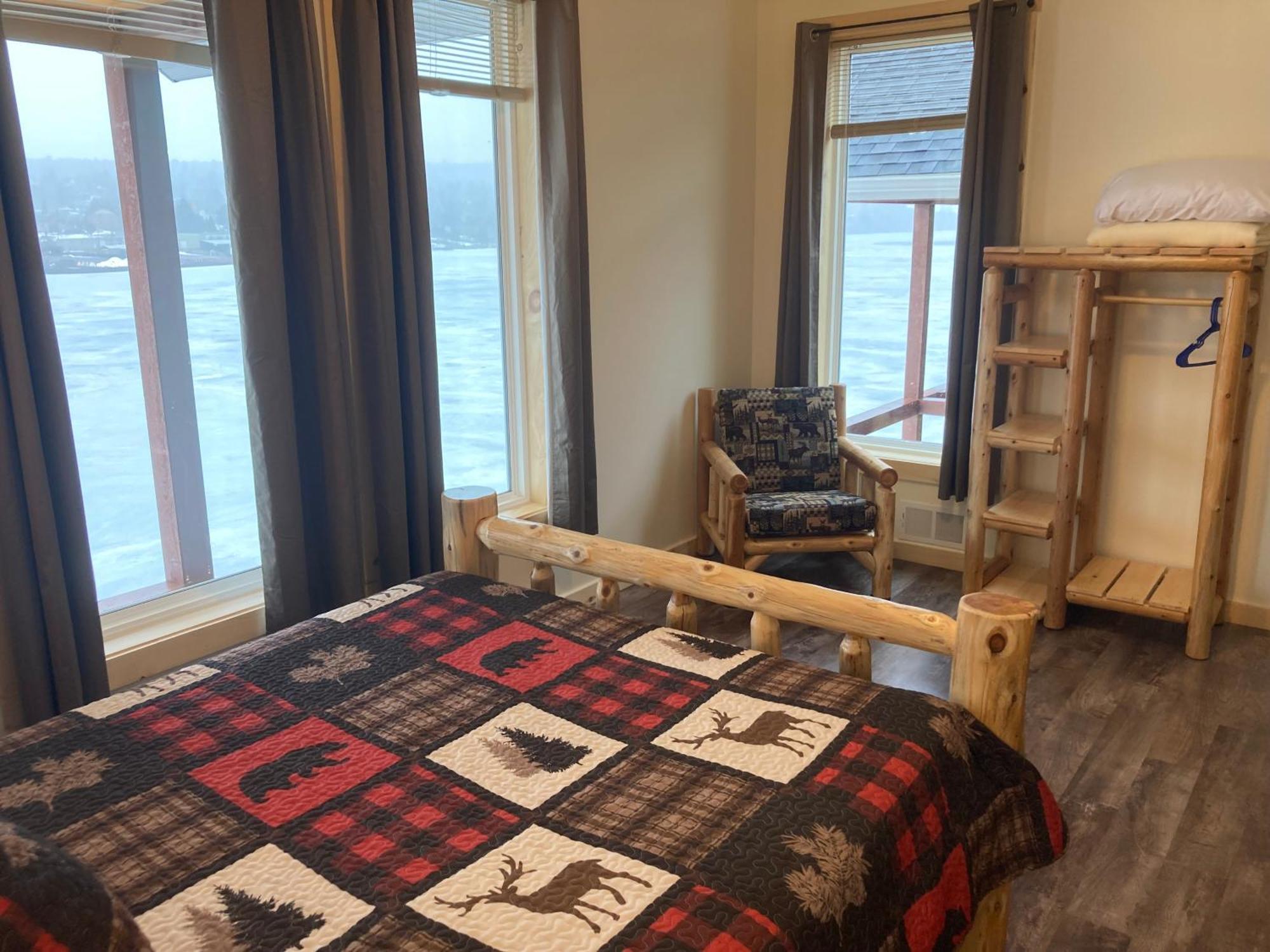 Keweenaw Waters Resort Houghton Ngoại thất bức ảnh